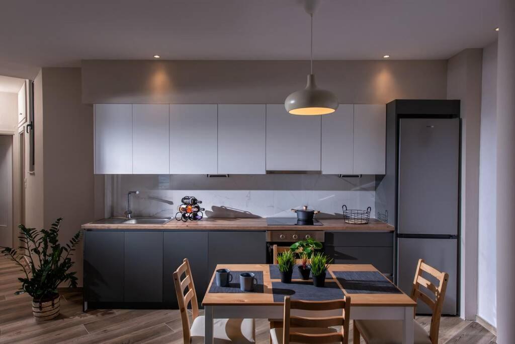 Archipelagos Apt In The Heart Of The City Ираклион Экстерьер фото